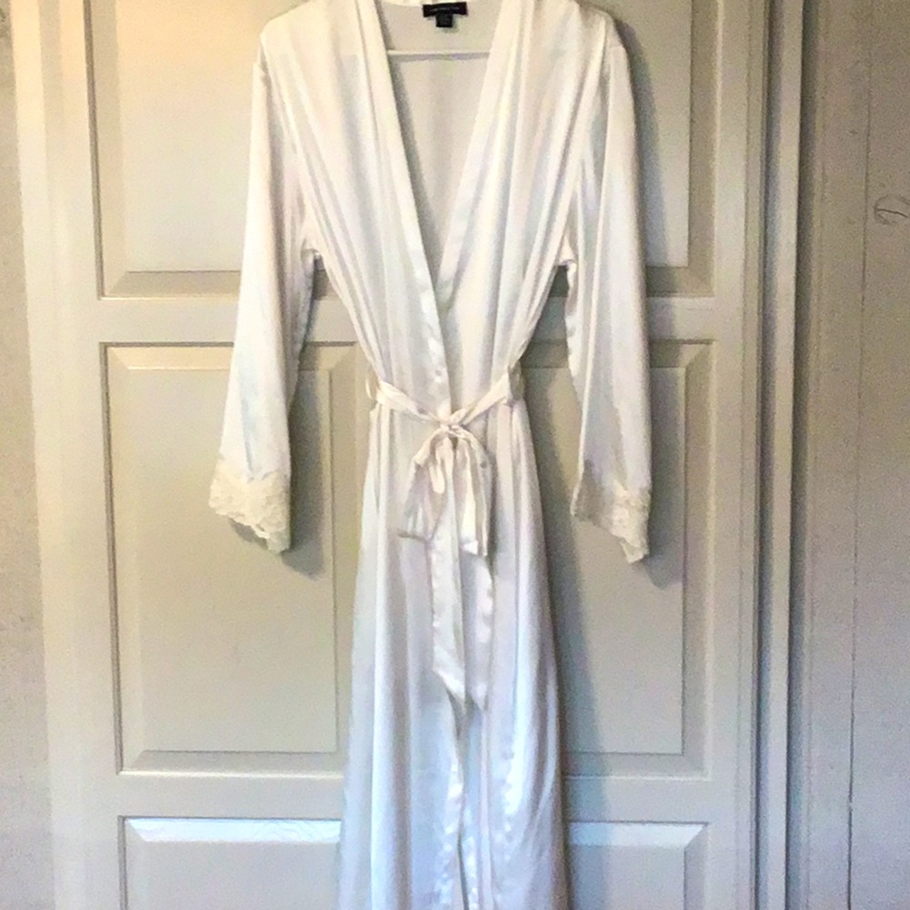 Jones New York Robe